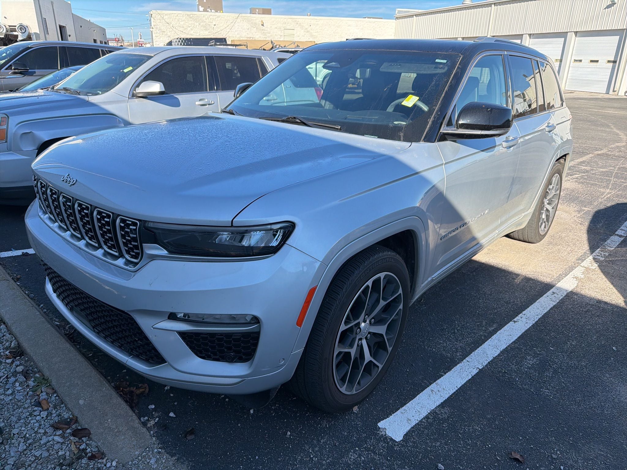 2022 Jeep Grand Cherokee Summit
