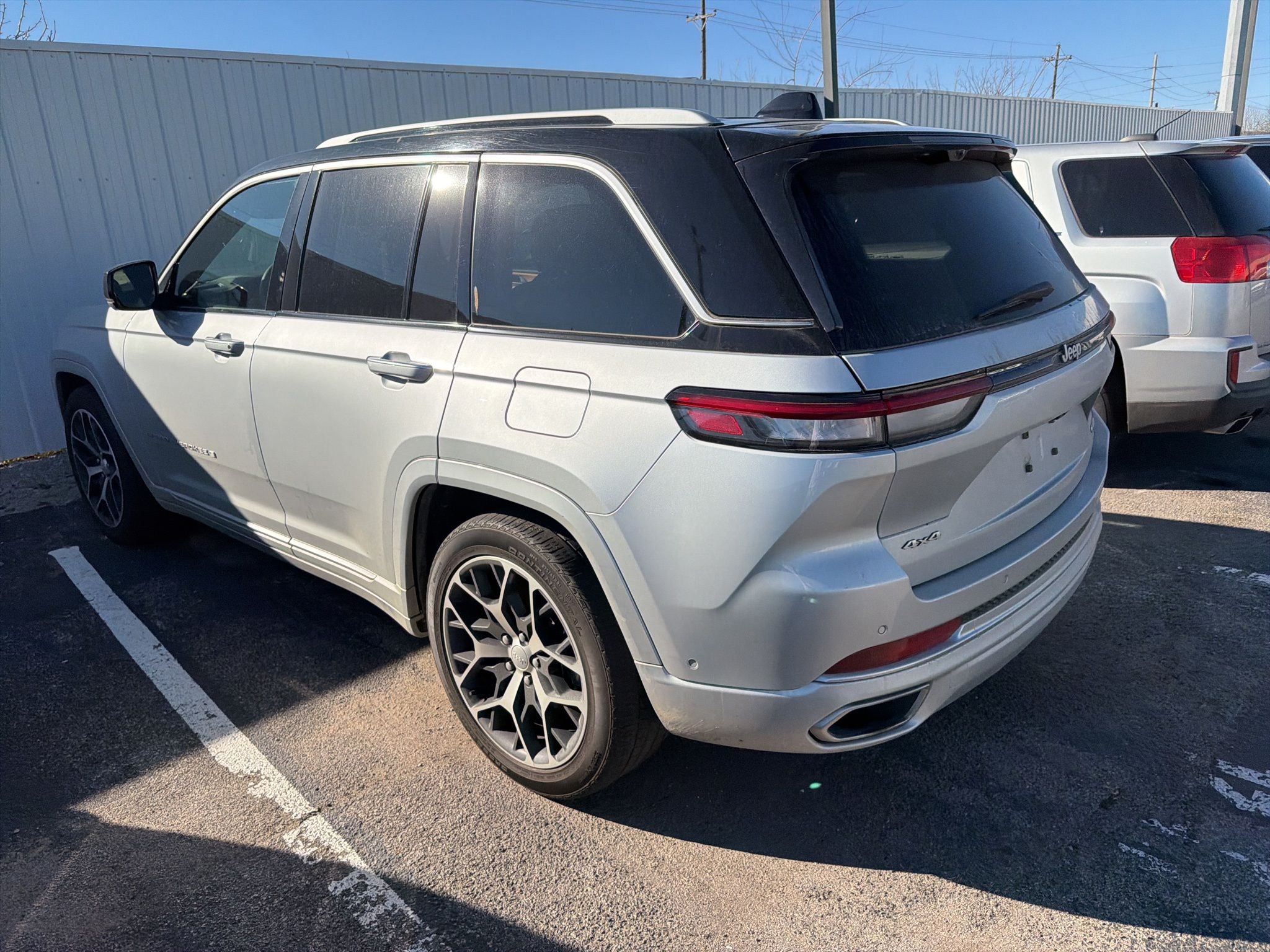 2022 Jeep Grand Cherokee Summit