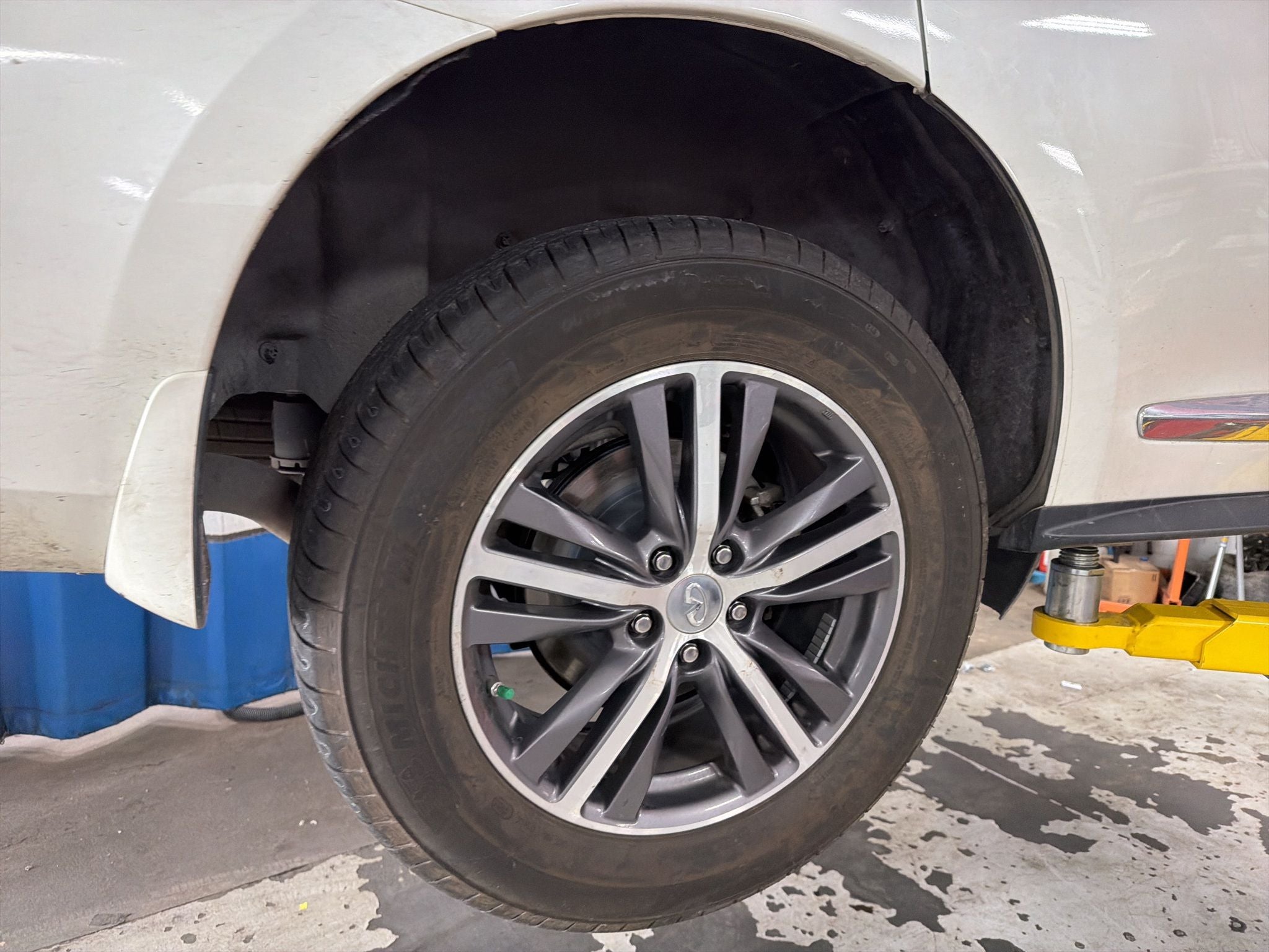 2019 INFINITI QX60 LUXE