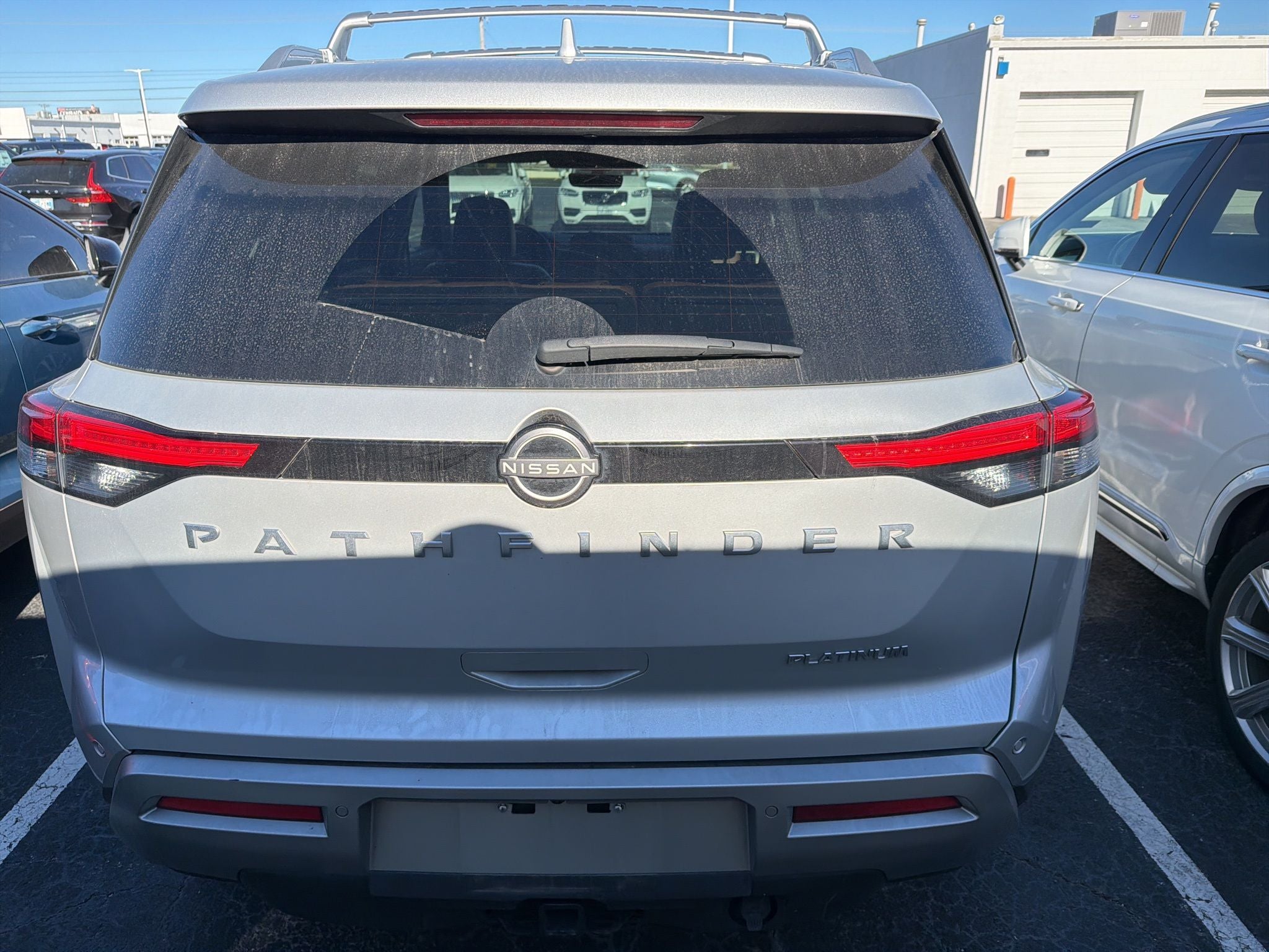 2023 Nissan Pathfinder Platinum