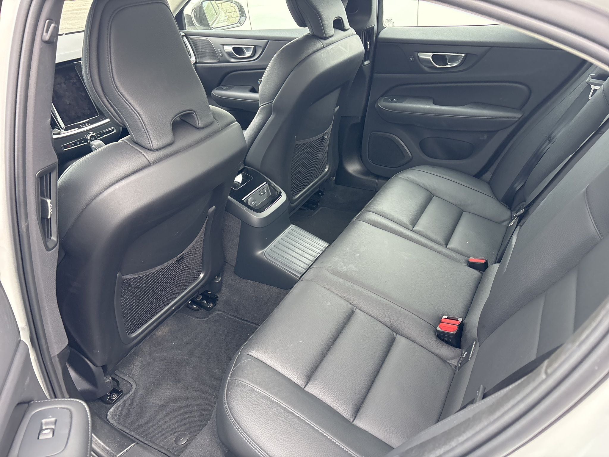 2025 Volvo S60 Plug-In Hybrid T8 Plus