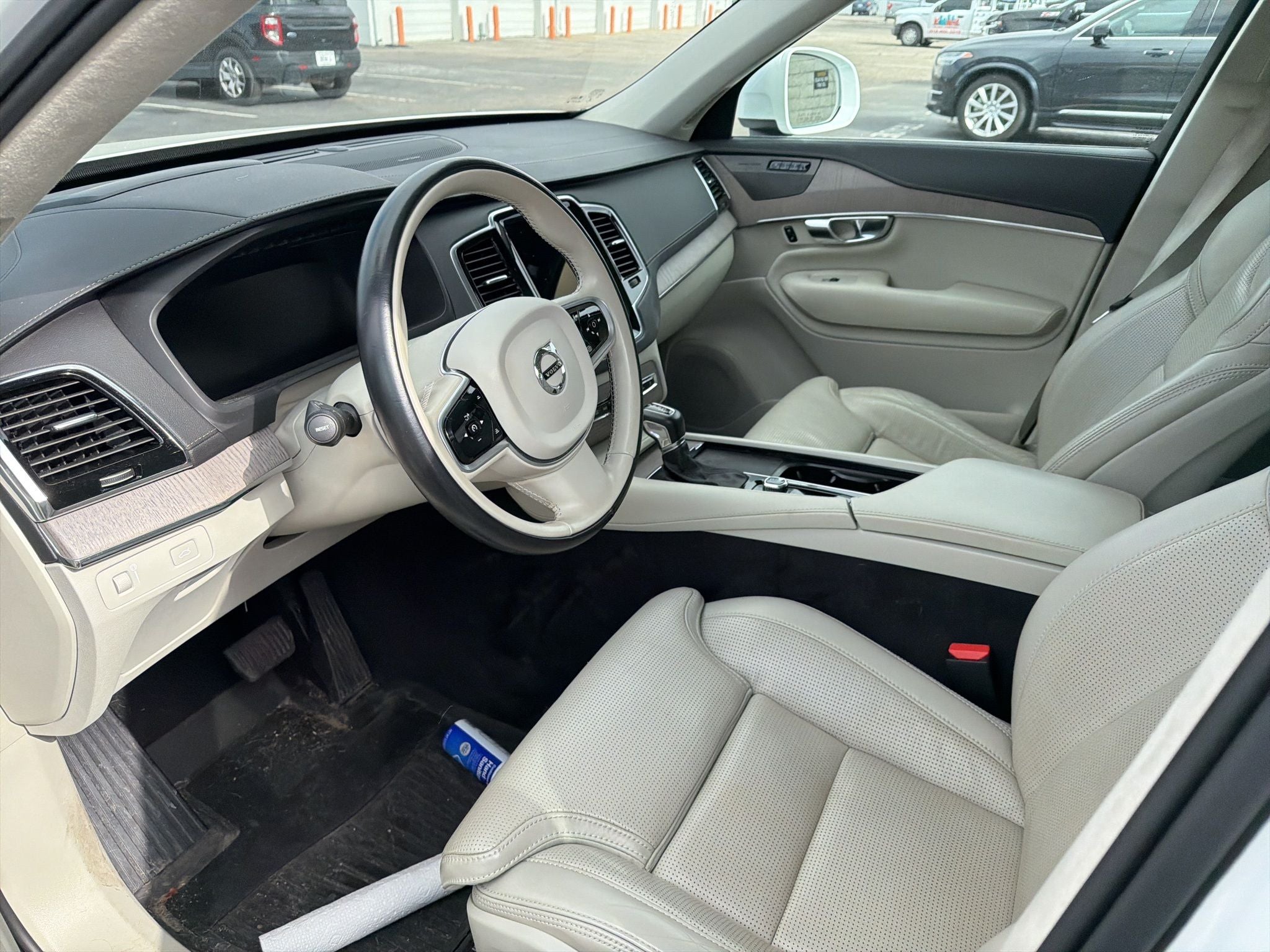 2022 Volvo XC90 T6 Inscription