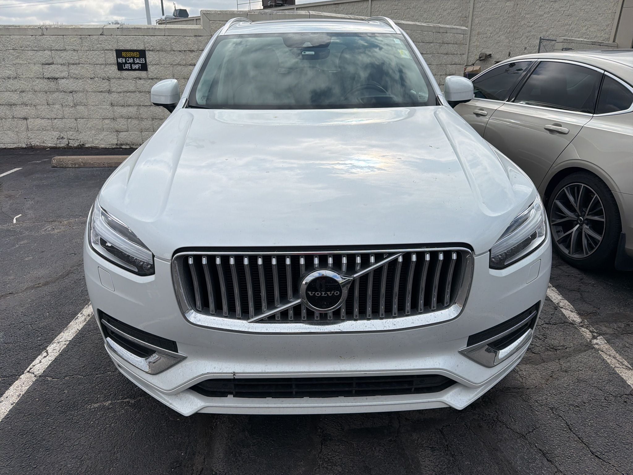 2022 Volvo XC90 T6 Inscription