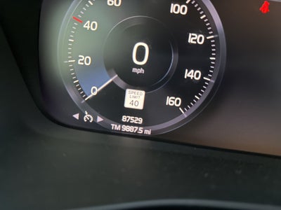 2020 Volvo XC40 Momentum