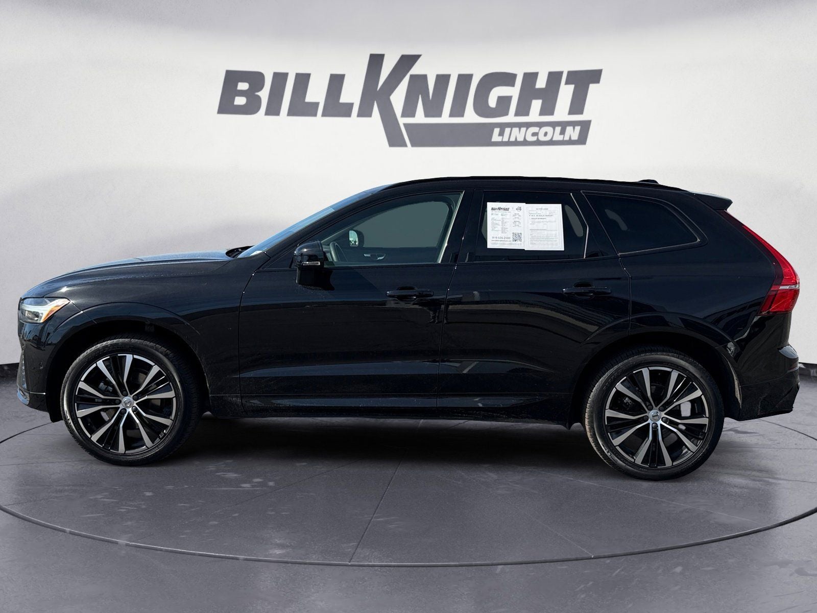 2023 Volvo XC60 B5 Plus Dark Theme