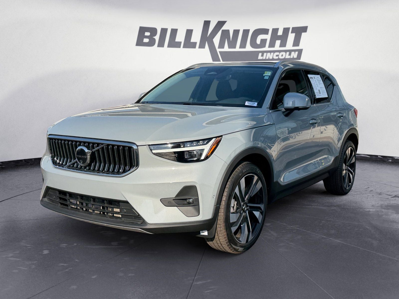 2024 Volvo XC40 Ultimate