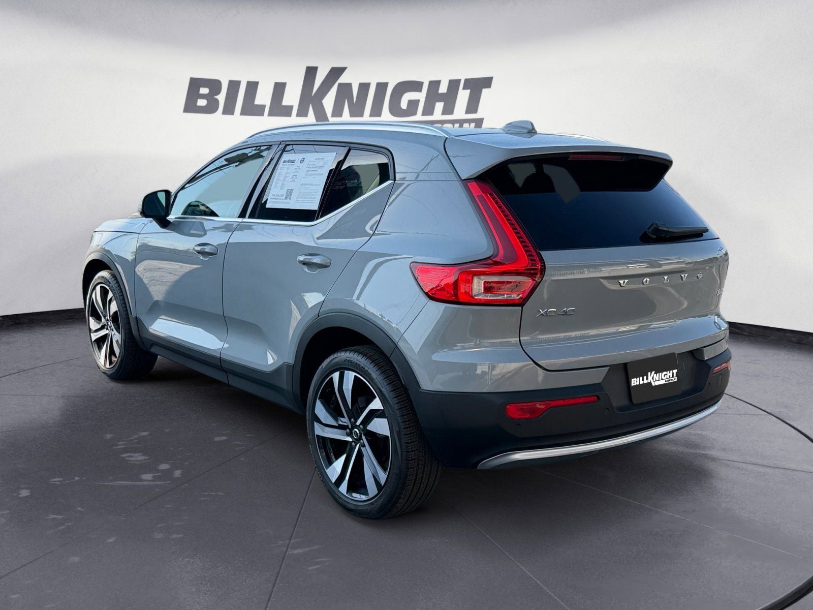 2024 Volvo XC40 Ultimate