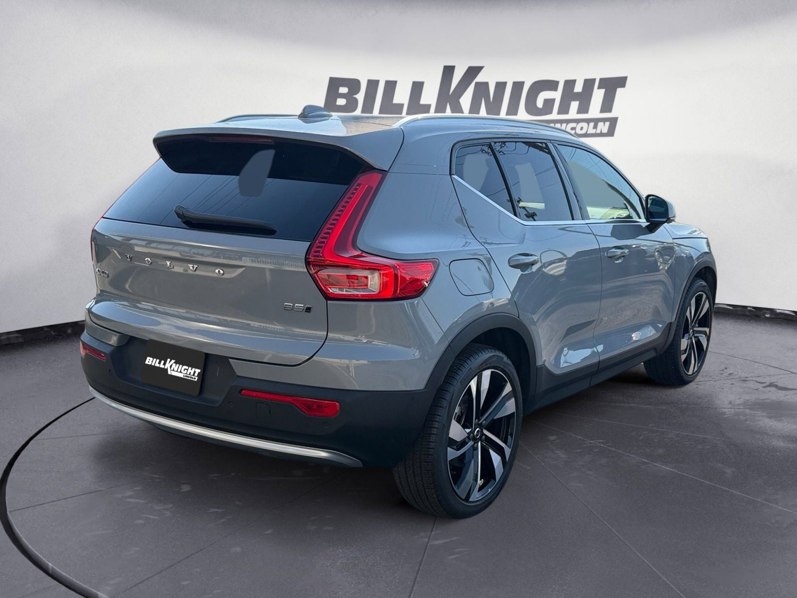 2024 Volvo XC40 Ultimate