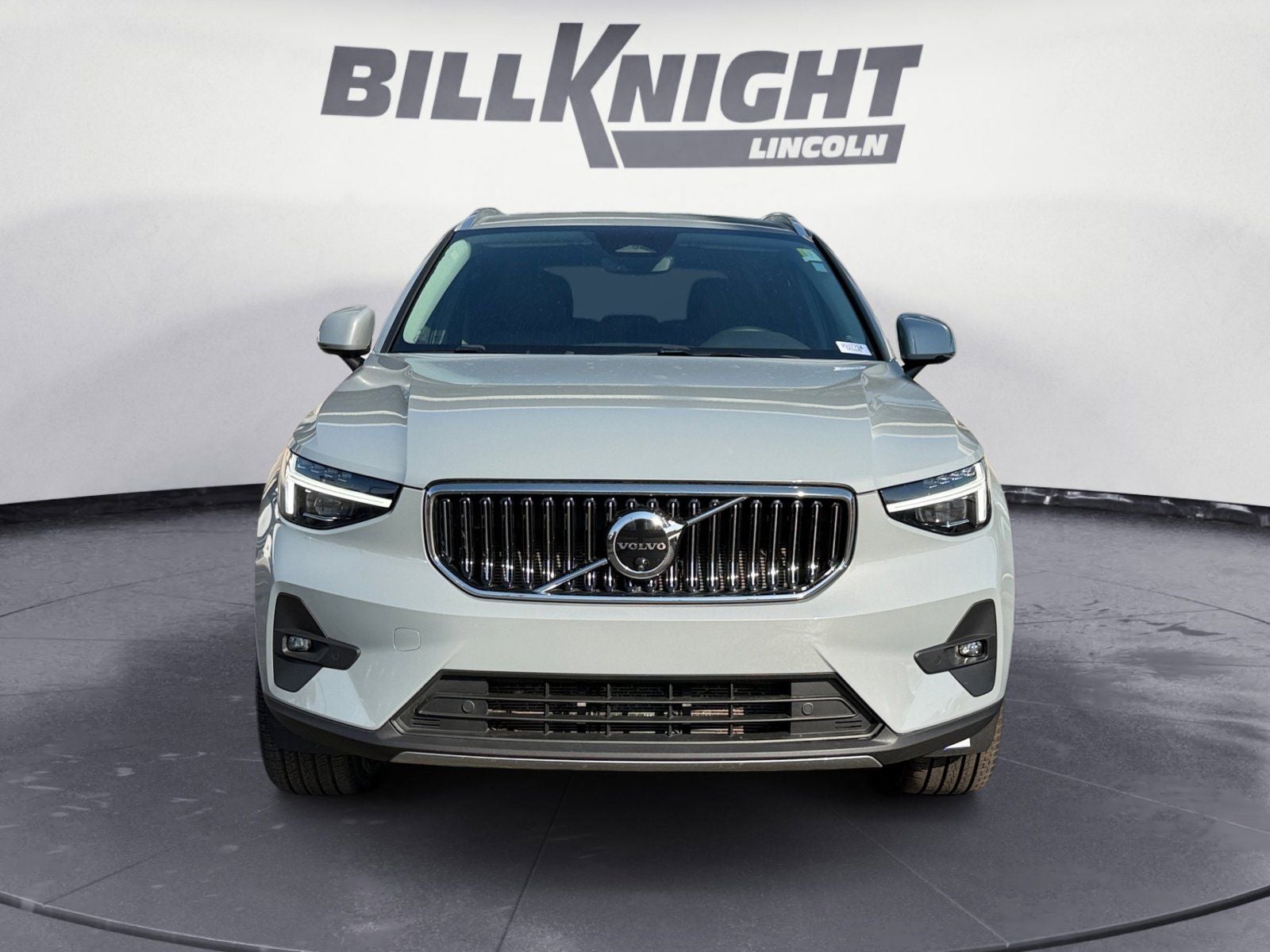 2024 Volvo XC40 Ultimate