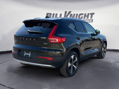 2023 Volvo XC40 B5 Plus Bright Theme
