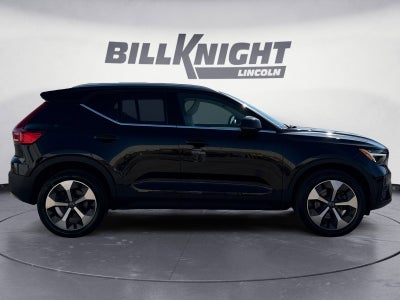 2023 Volvo XC40 B5 Plus Bright Theme