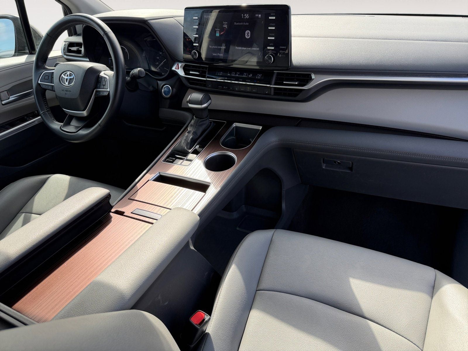 2024 Toyota Sienna XLE 8 Passenger