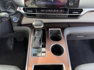 2024 Toyota Sienna XLE 8 Passenger