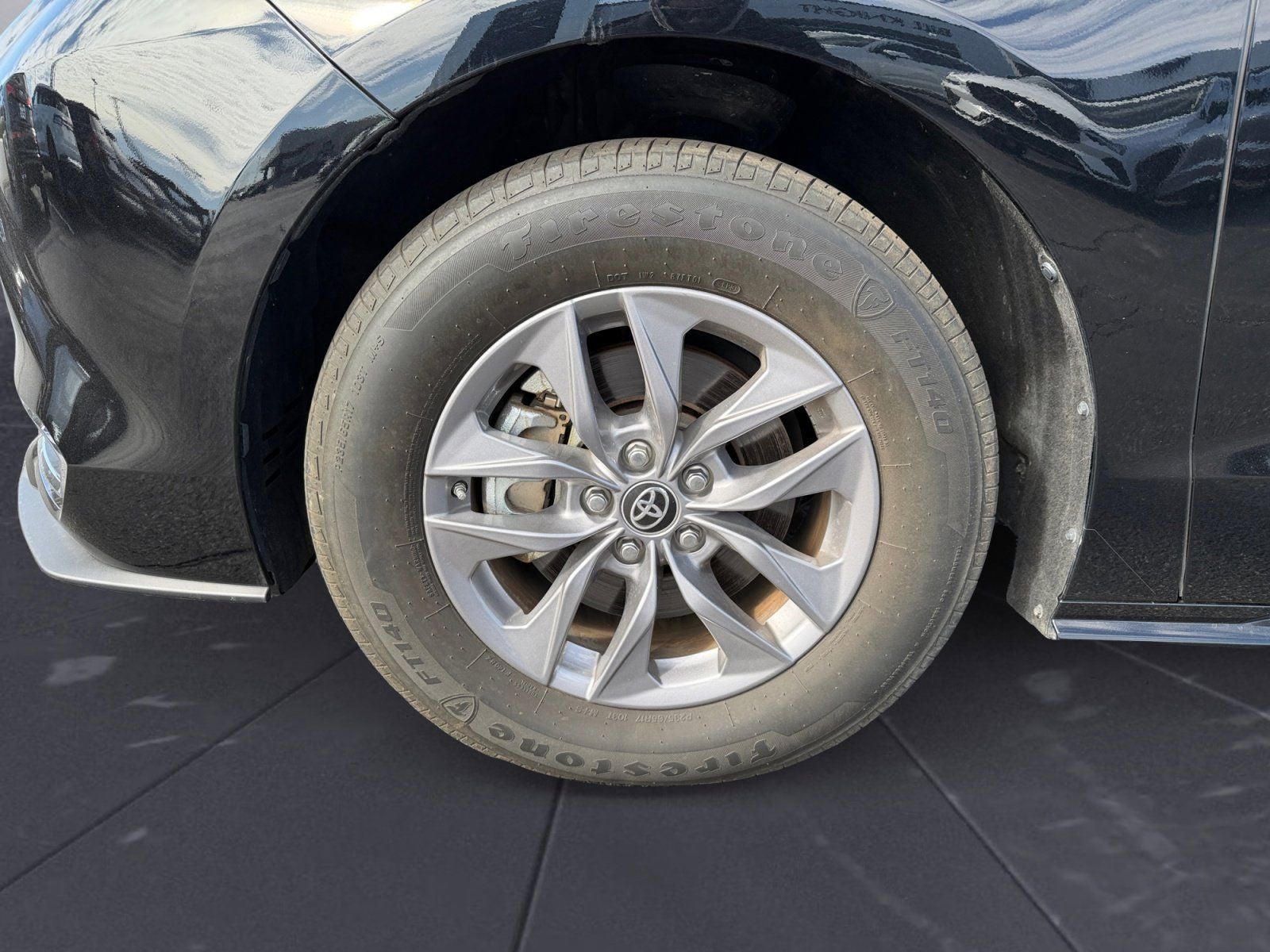 2024 Toyota Sienna XLE 8 Passenger