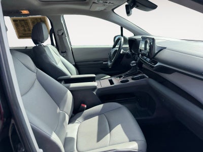 2024 Toyota Sienna XLE 8 Passenger