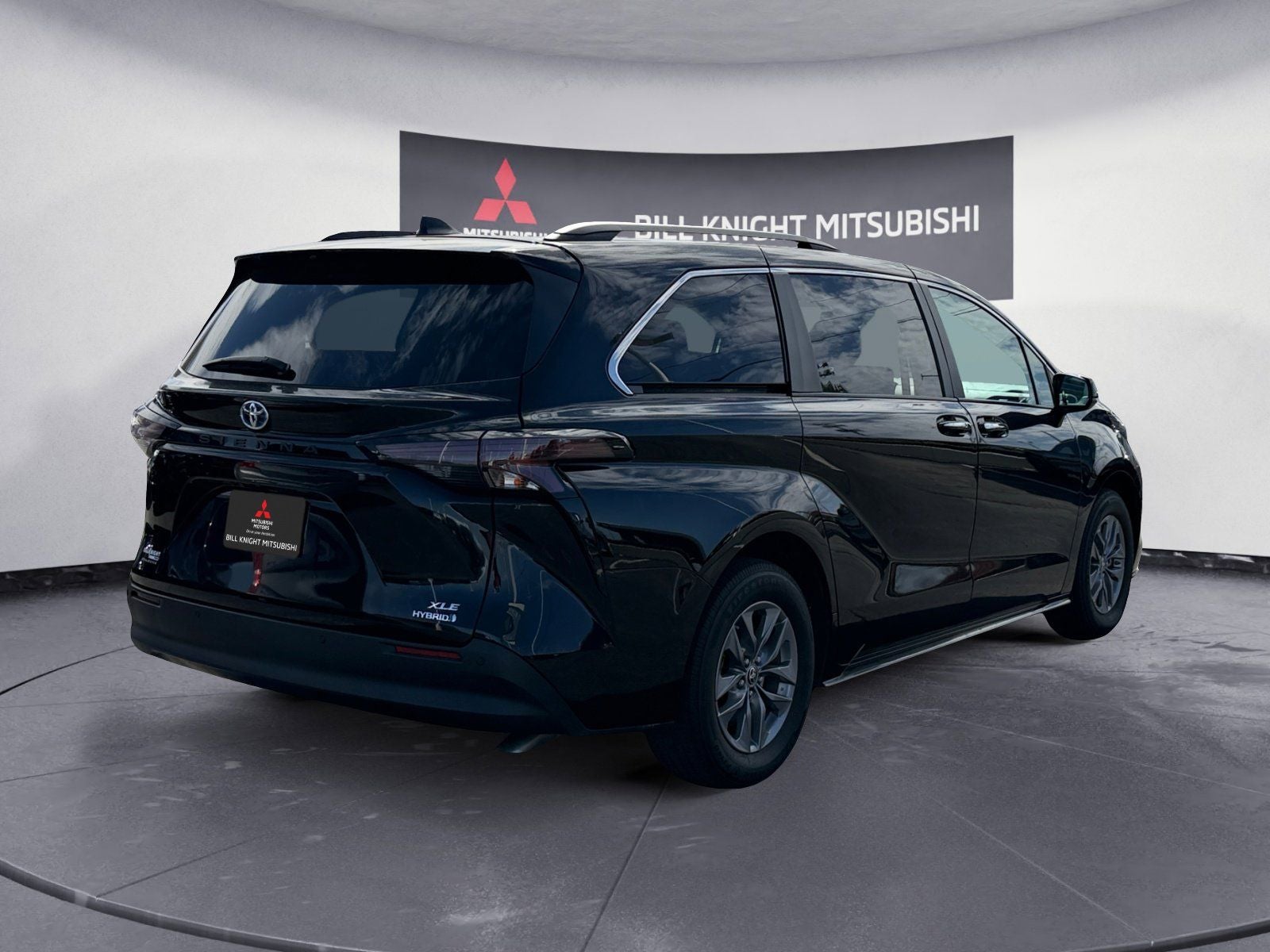 2024 Toyota Sienna XLE 8 Passenger