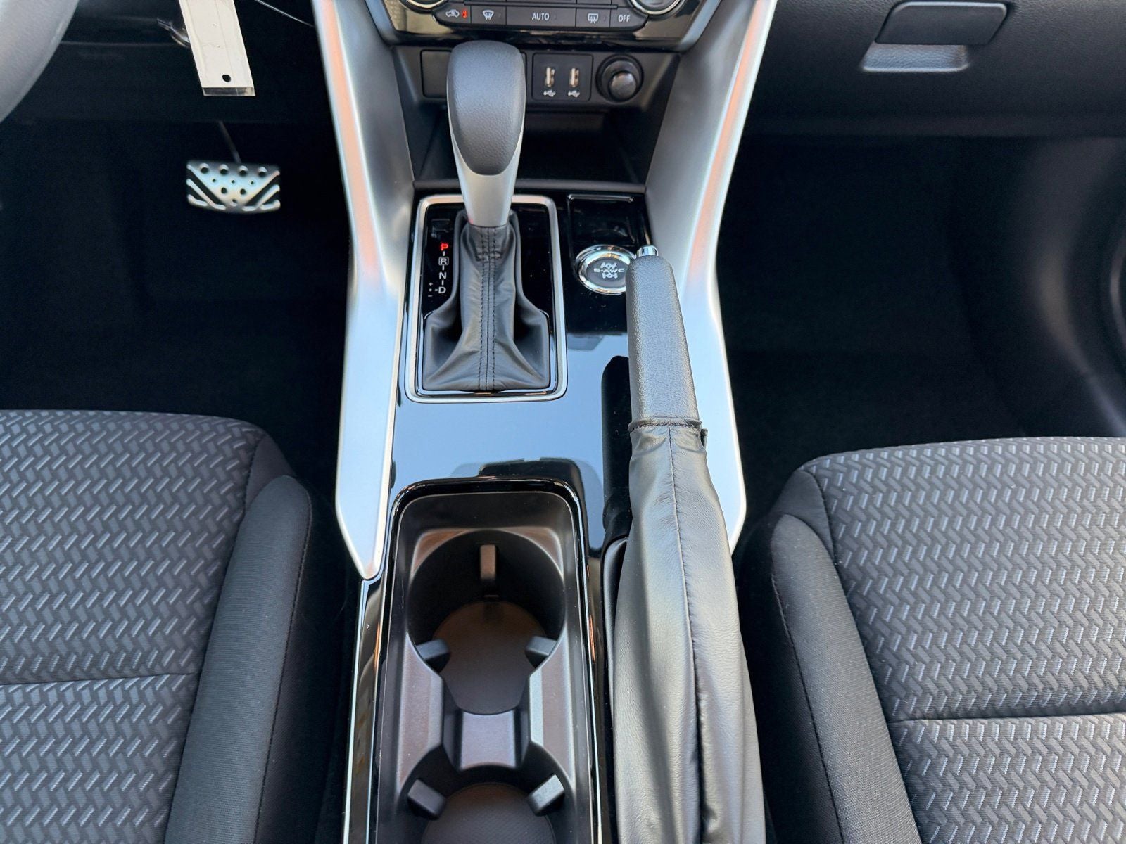 2026 Mitsubishi Eclipse Cross ES