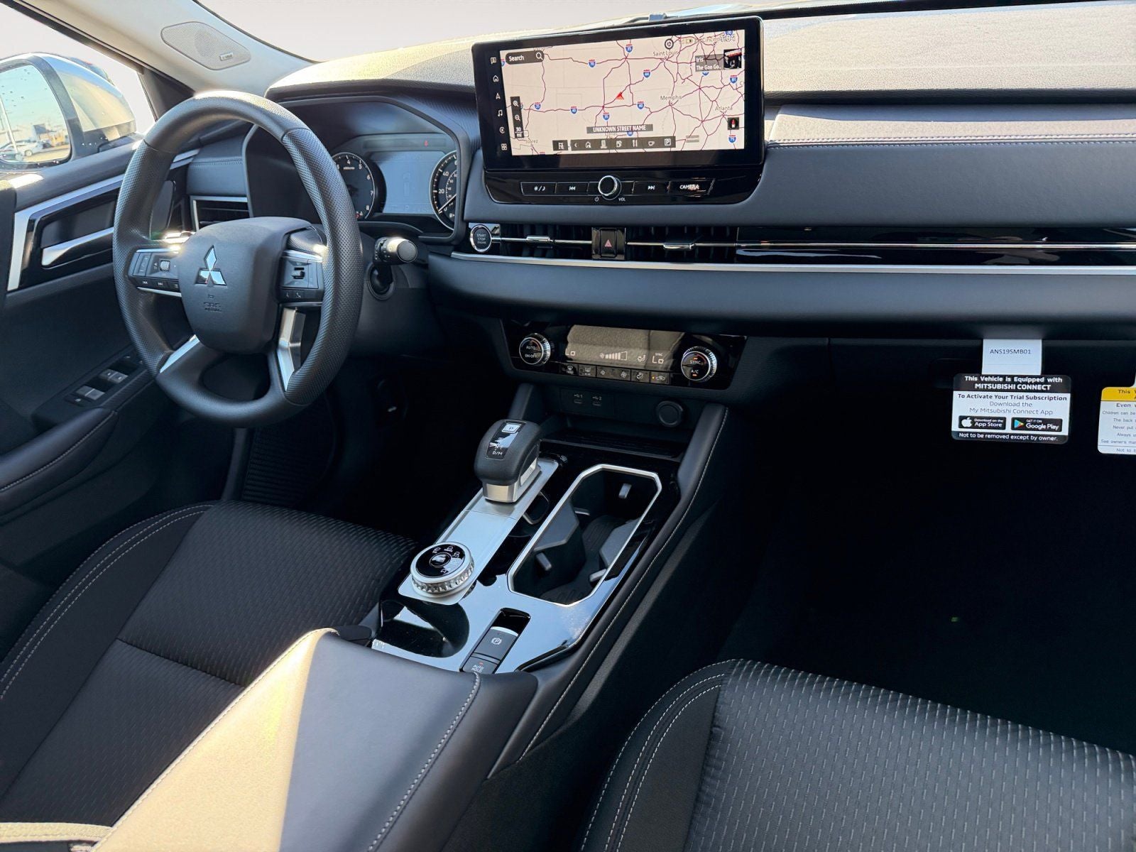 2026 Mitsubishi Outlander ES