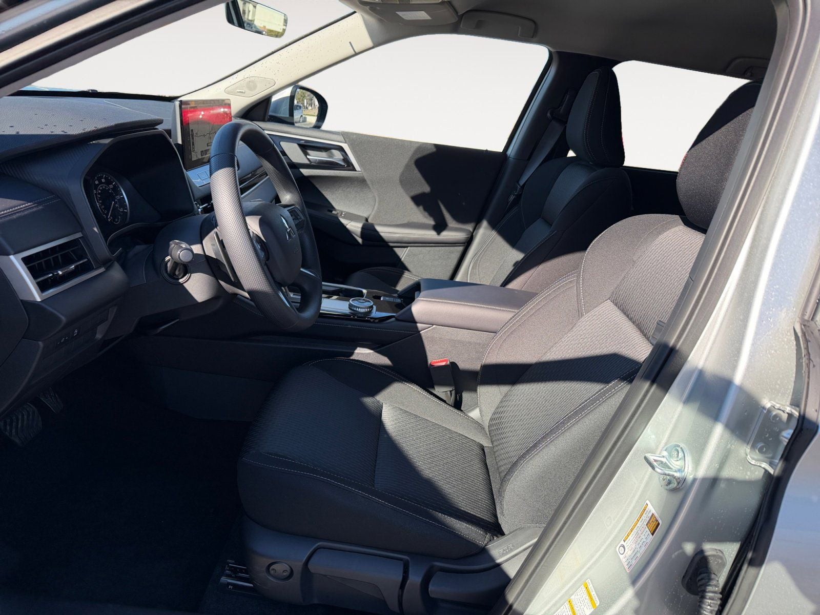 2026 Mitsubishi Outlander ES