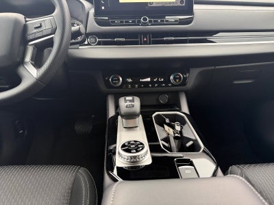 2025 Mitsubishi Outlander ES