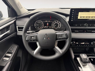 2025 Mitsubishi Outlander ES