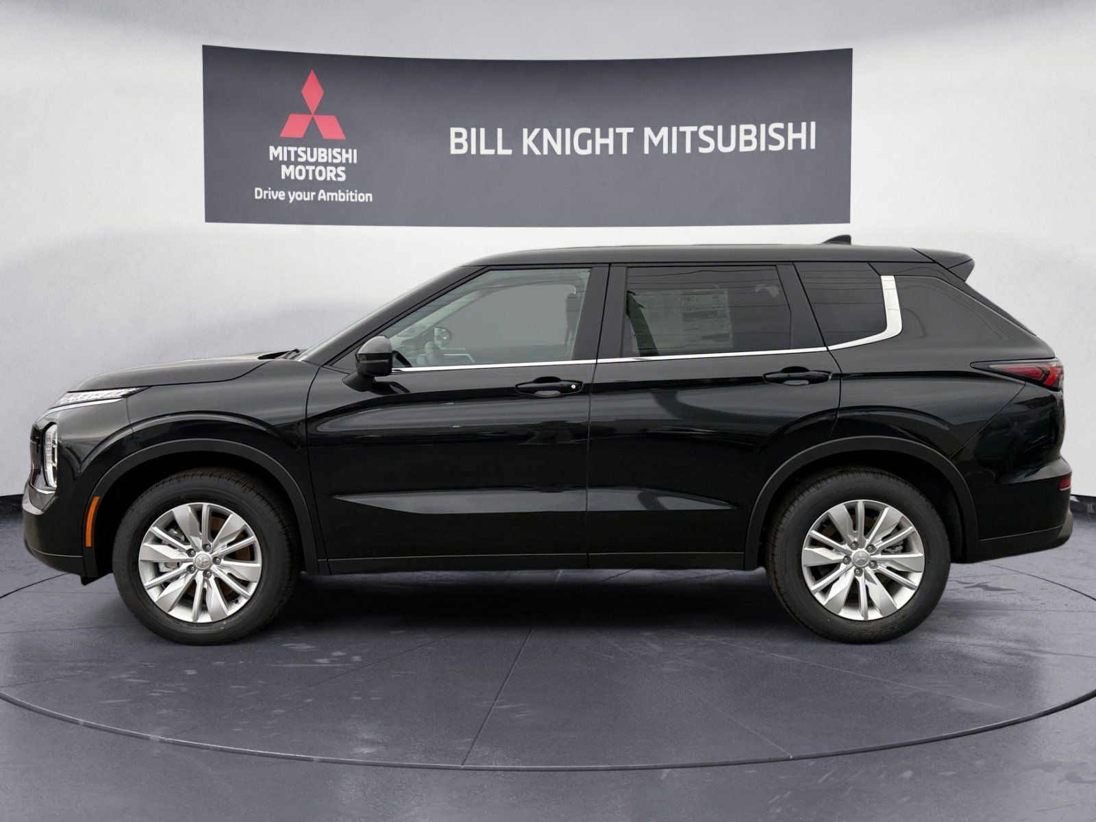2025 Mitsubishi Outlander ES
