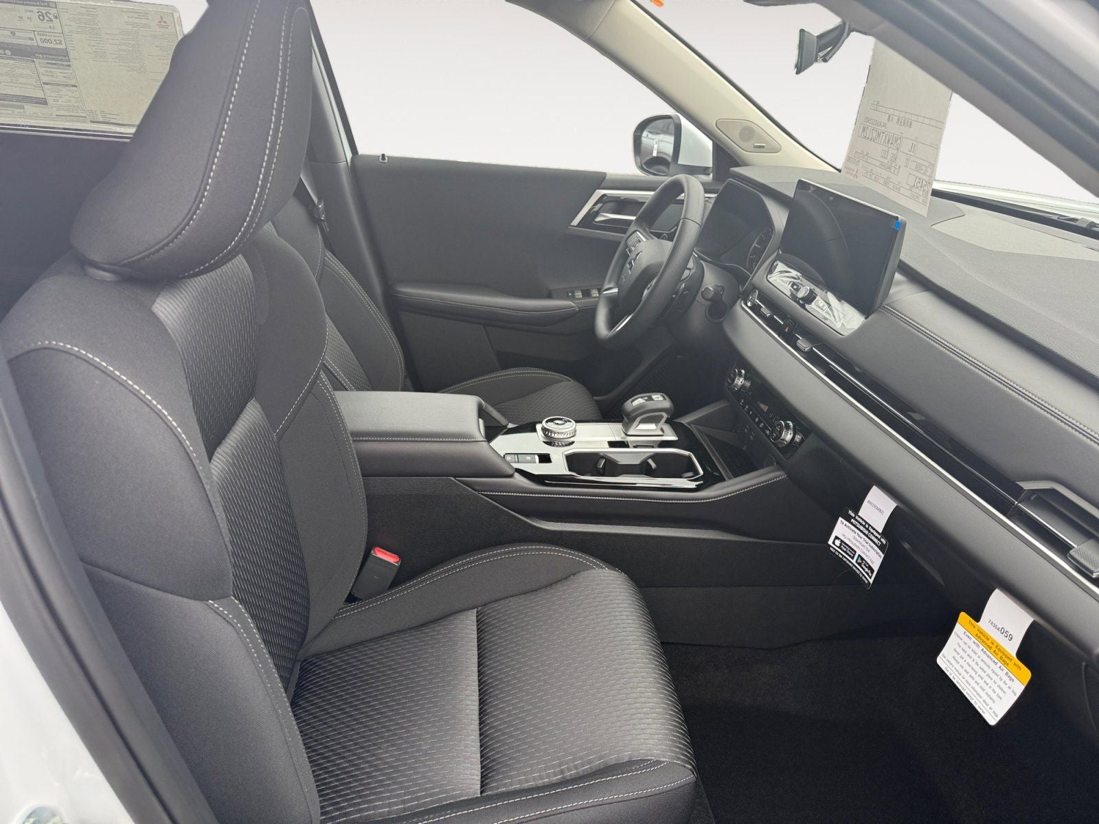 2025 Mitsubishi Outlander ES