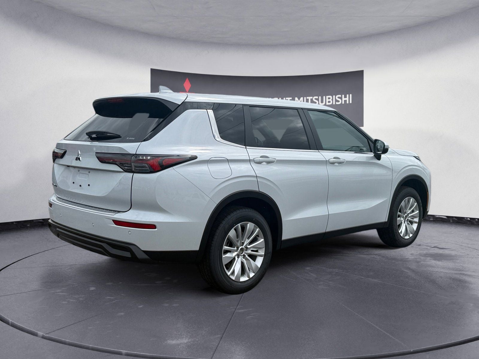 2025 Mitsubishi Outlander ES