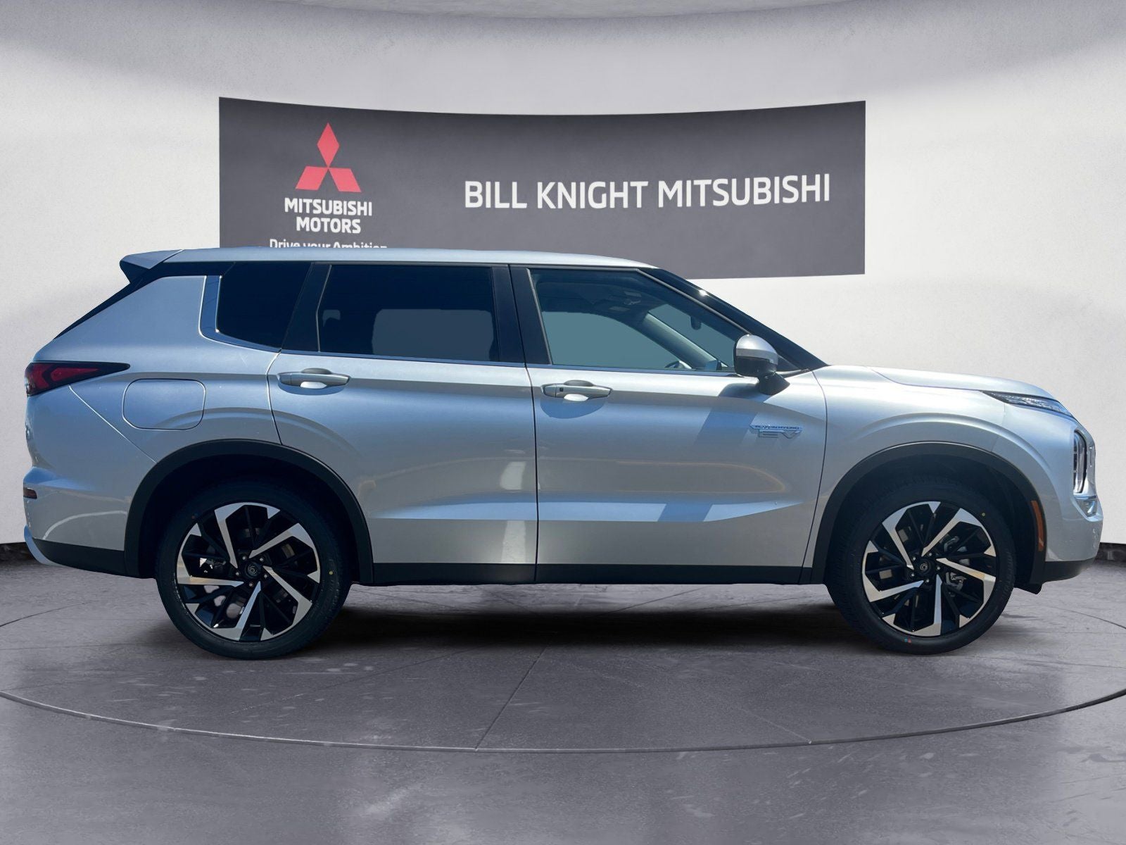 2025 Mitsubishi Outlander PHEV SE