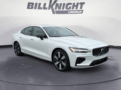 2025 Volvo S60 Plug-In Hybrid T8 Plus
