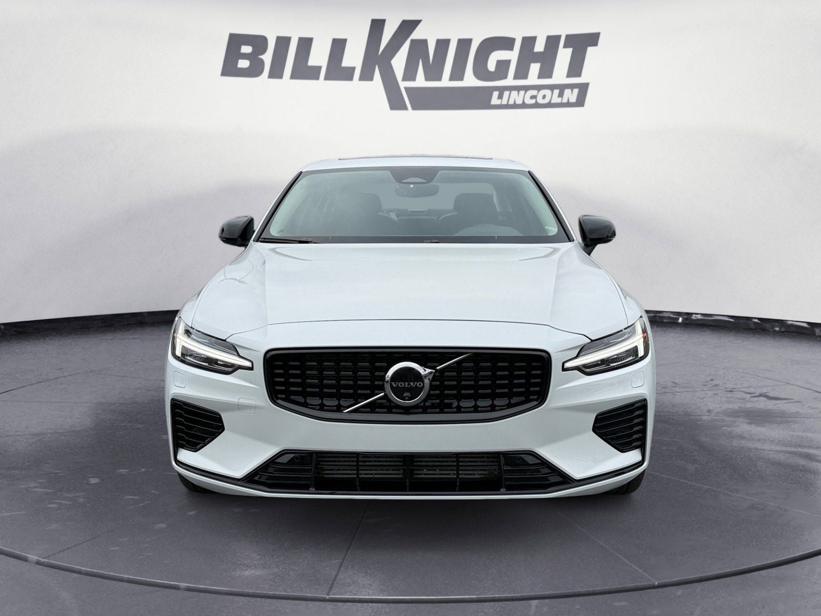 2025 Volvo S60 Plug-In Hybrid T8 Plus