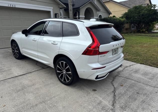 2023 Volvo XC60 B5 Plus Dark Theme