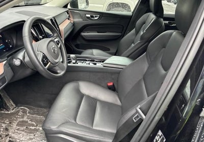 2023 Volvo XC60 B5 Plus Dark Theme