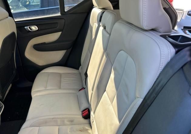 2023 Volvo XC40 B5 Plus Bright Theme